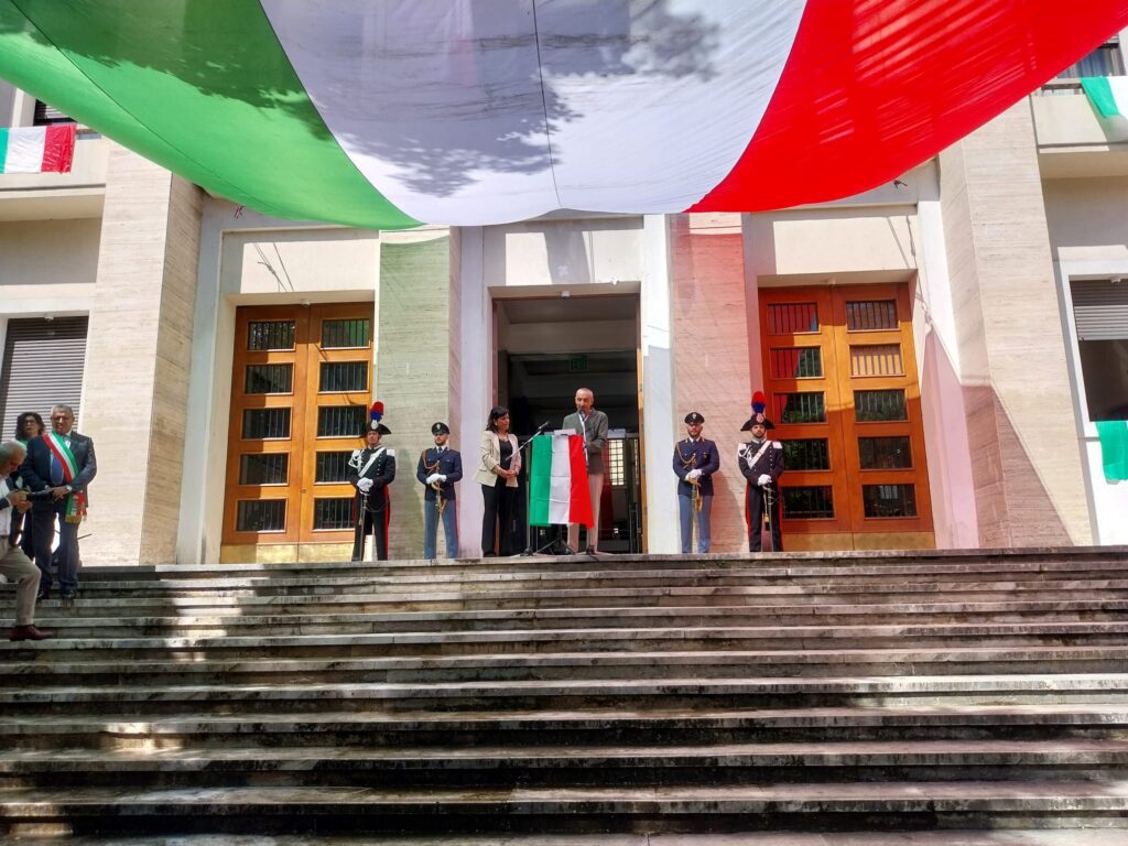 Festa della Repubblica, a Cosenza le celebrazioni: «L'Italia siamo noi» 57 festa della Repubblica Cosenza 3