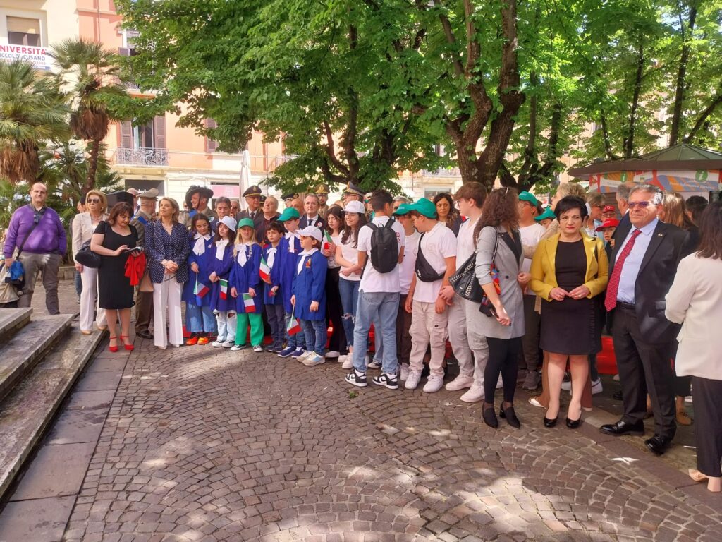 Festa della Repubblica, a Cosenza le celebrazioni: «L'Italia siamo noi» 56 festa della repubblica Cosenza 2