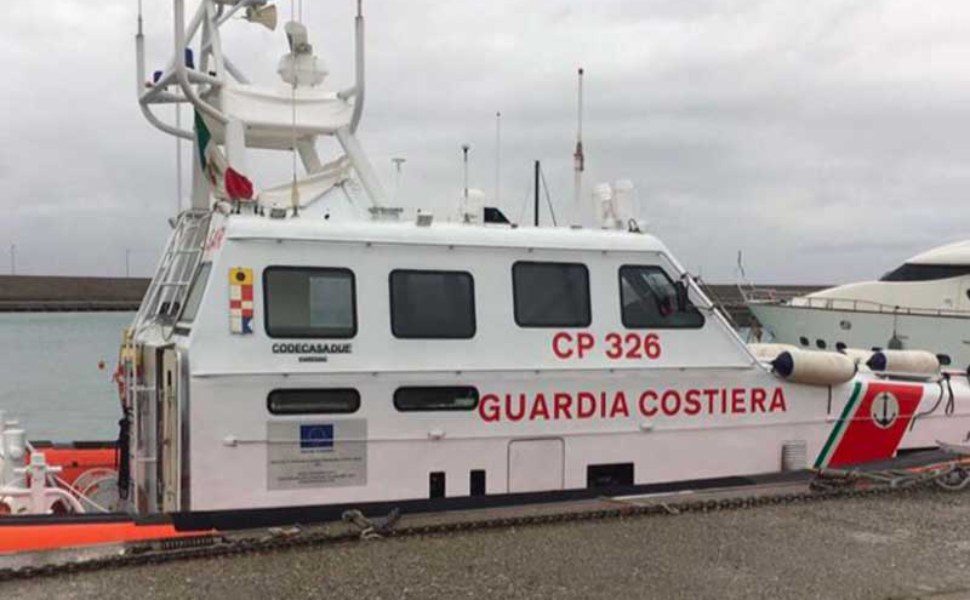 guardia-costiera-motovedetta-cp-326