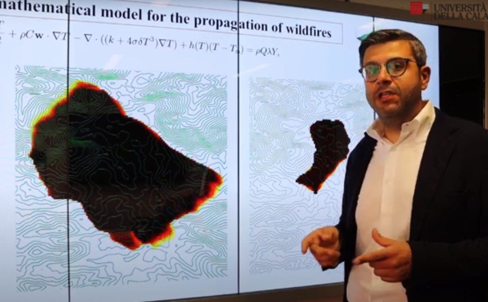 Unical, modello matematico per prevedere la propagazione degli incendi e minimizzare i danni 1 Carmelo Scuro - modello matematico unical incendi