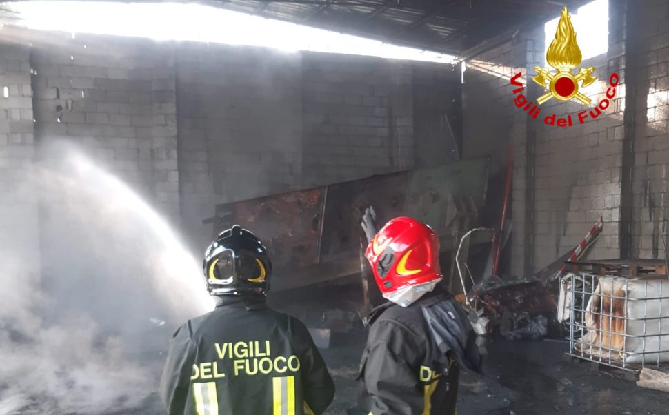 Incendio Roccabernarda azienda