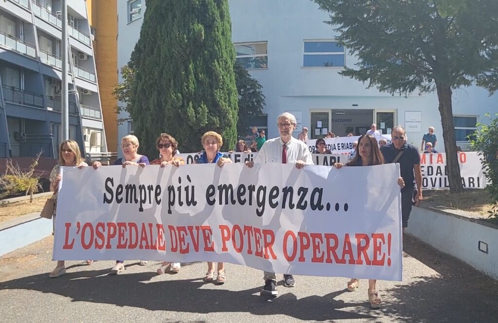 Sit in ospedale Castrovillari