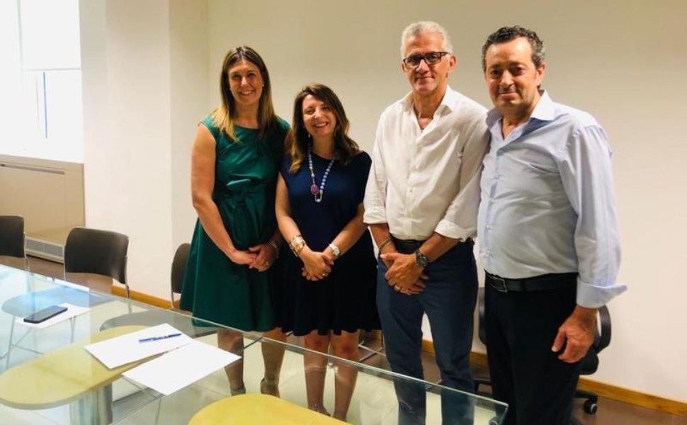 Una rete tra enti in favore dei bambini sordi, accordo per facilitare l'inclusione a scuola 51 Staine bambini sordi inclusione progetto