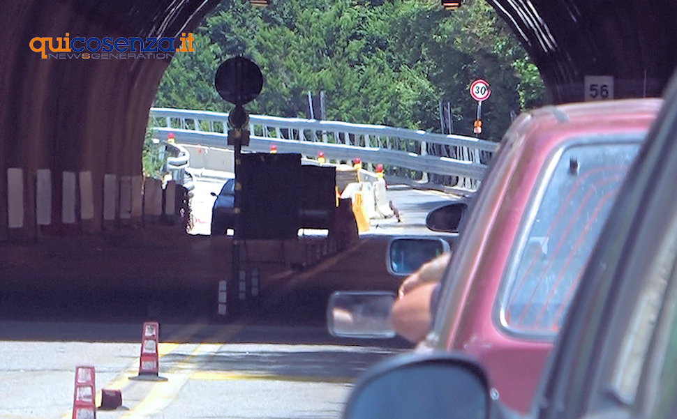 Statale 107 Silana Crotonese lavori e semaforo