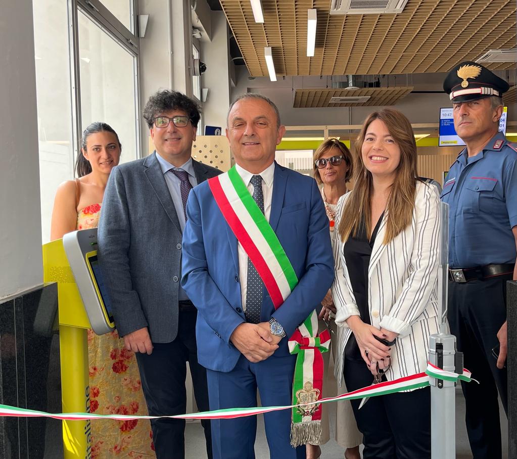 a0f9d038 4217 4b0c bf85 06bb56581c0c