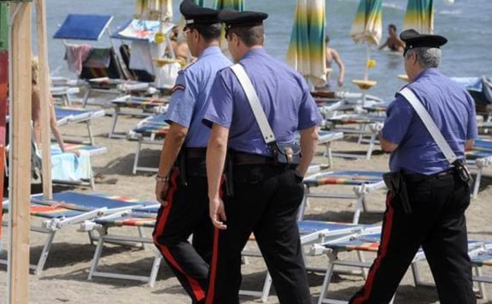 carabinieri-spiaggia