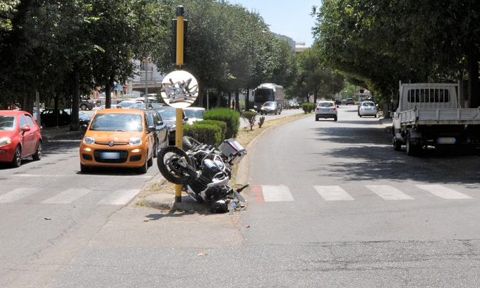 incidente Cosenza via Borsellino