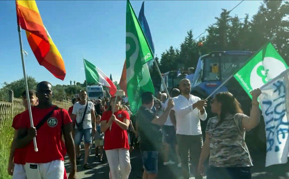 manifestazione discarica scala coeli percolato