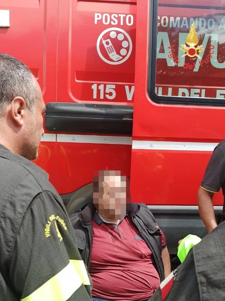 3911e844 4102 40eb b750 d2eb9bfd0afd