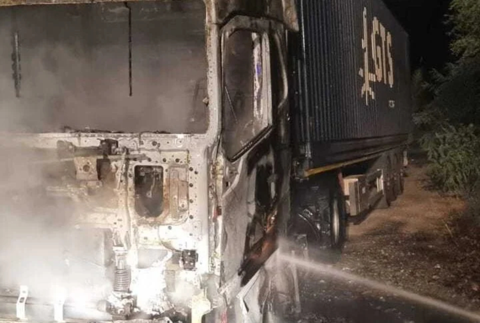 Castrovillari camion in fiamme