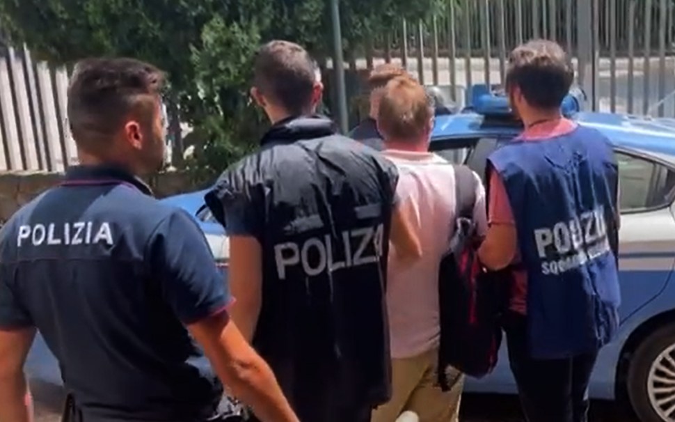 arresto tropea ricercato b&b