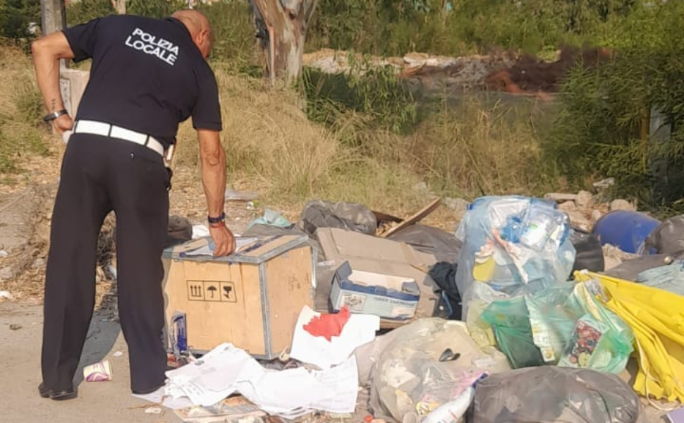 controlli corigliano rossano rifiuti abbandonati polizia locale