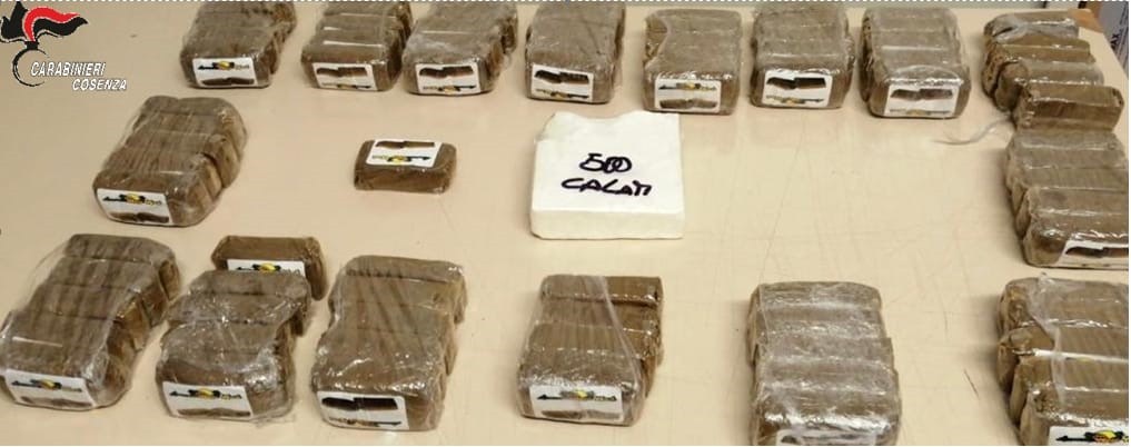 hashish cocaina tortora carabinieri 02