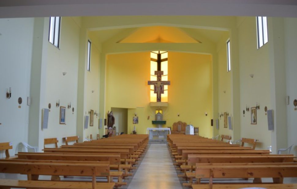 Entra in chiesa e ruba le ceneri di San Francesco di Assisi: bloccato e arrestato un 50enne 51 chiesa-di-Santa-Chiara a Lamezia Terme