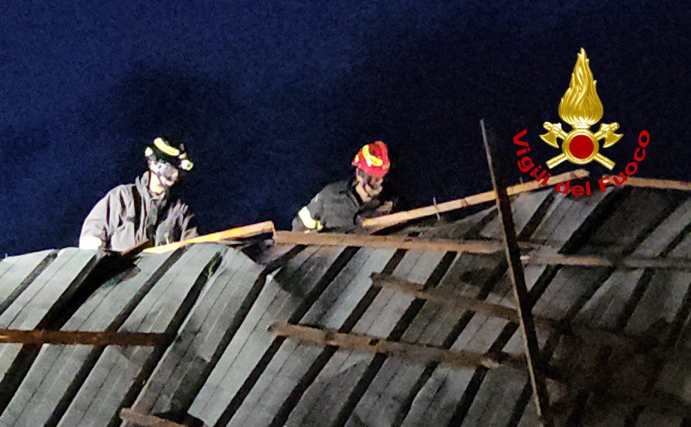 danni crotone maltempo vento 03