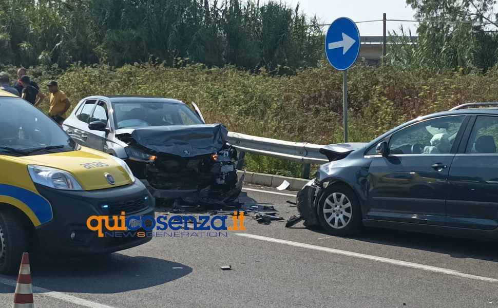 incidente rotatoria sant eufemia operaio anas 02