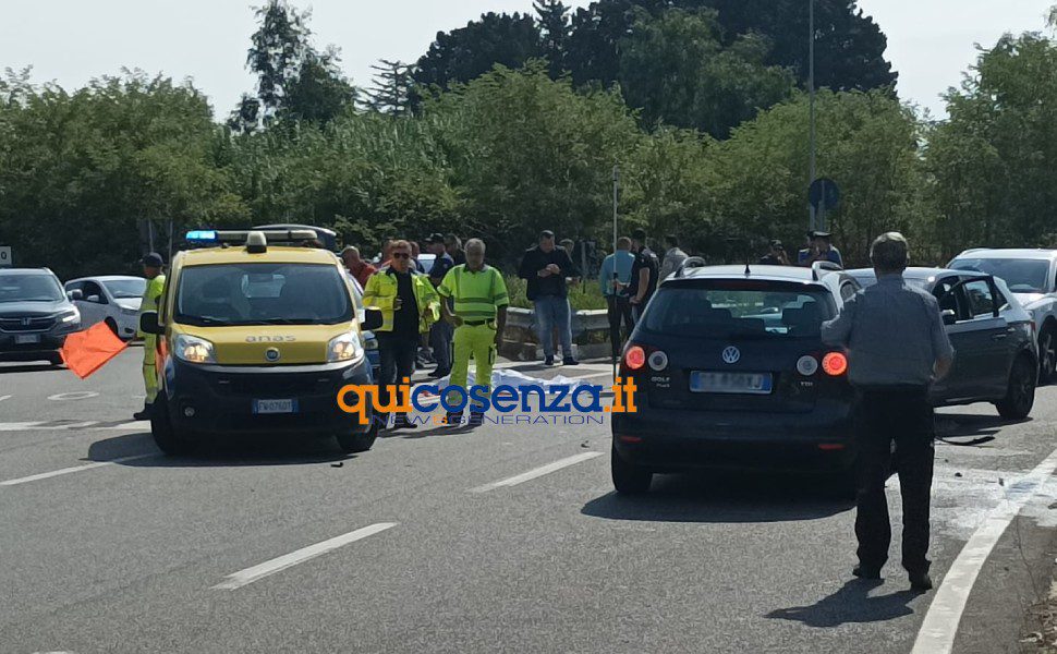 incidente rotatoria sant eufemia operaio anas 04