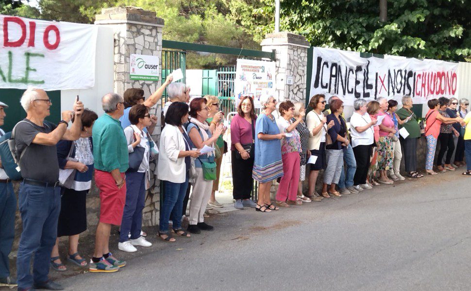 rende protesta auser via panagulis