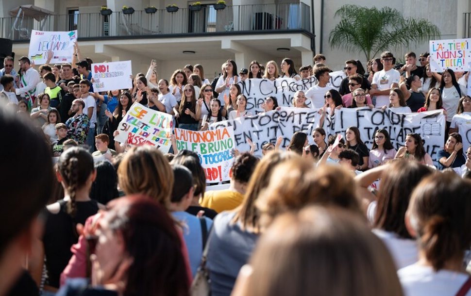 Corigliano studenti prostesa