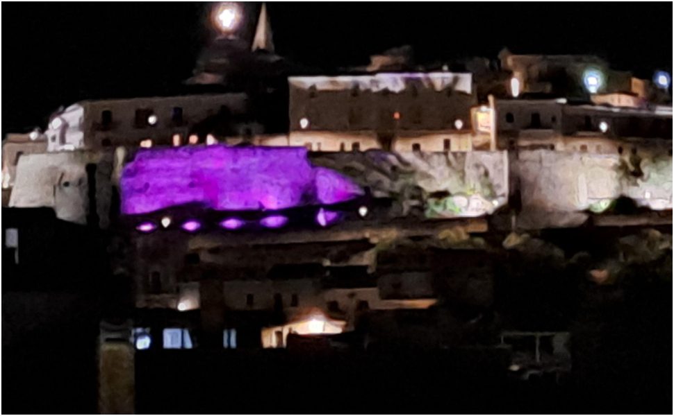 Trebisacce_bastione si colora di rosa
