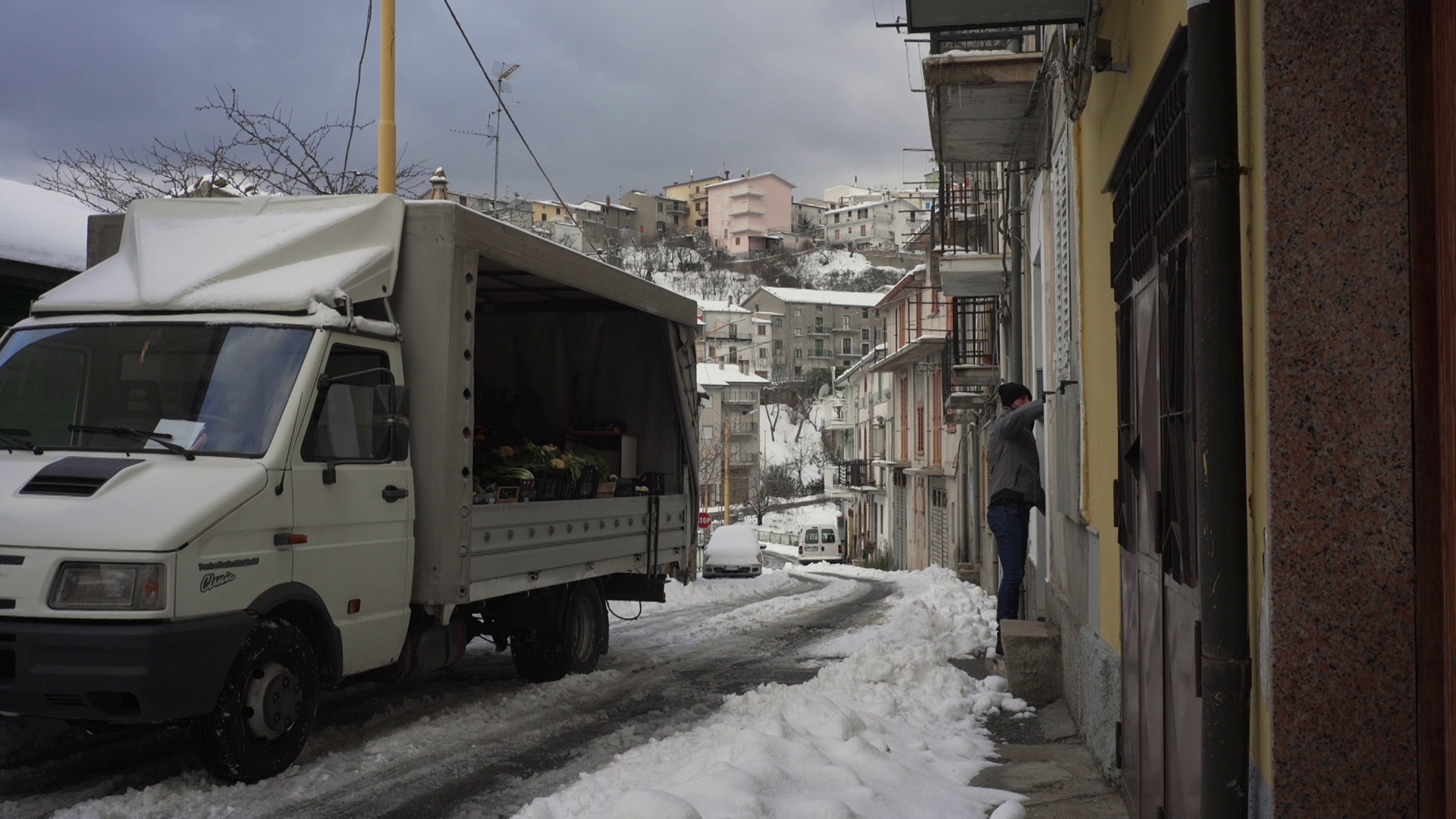 La storia di Giorgio, il bulgaro che a Bocchigliero ha avviato l'orto-frutta ambulante 55 ambulante giorgio