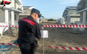 Lottizzazione abusiva: sequestrati 6 fabbricati nel Cosentino per 1,5 milioni. Denunciate 9 persone 54 Carabinieri forestali sequestro abitazioni2