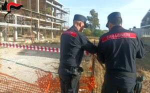 Lottizzazione abusiva: sequestrati 6 fabbricati nel Cosentino per 1,5 milioni. Denunciate 9 persone 55 Carabinieri forestali sequestro abitazioni3