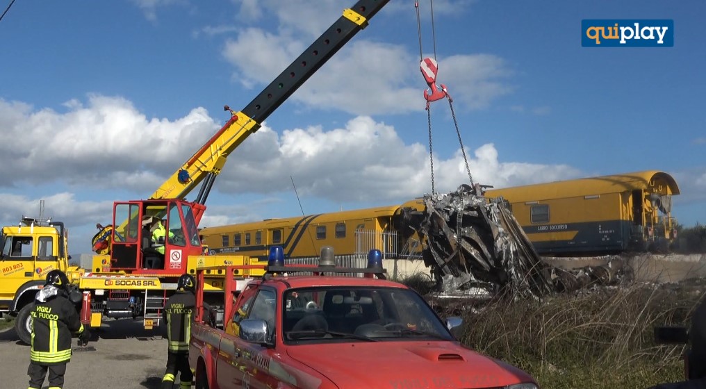 Tragedia sui binari, il racconto: ‘il boato, la paura, le fiamme’ 1 FOTO INCIDENTE