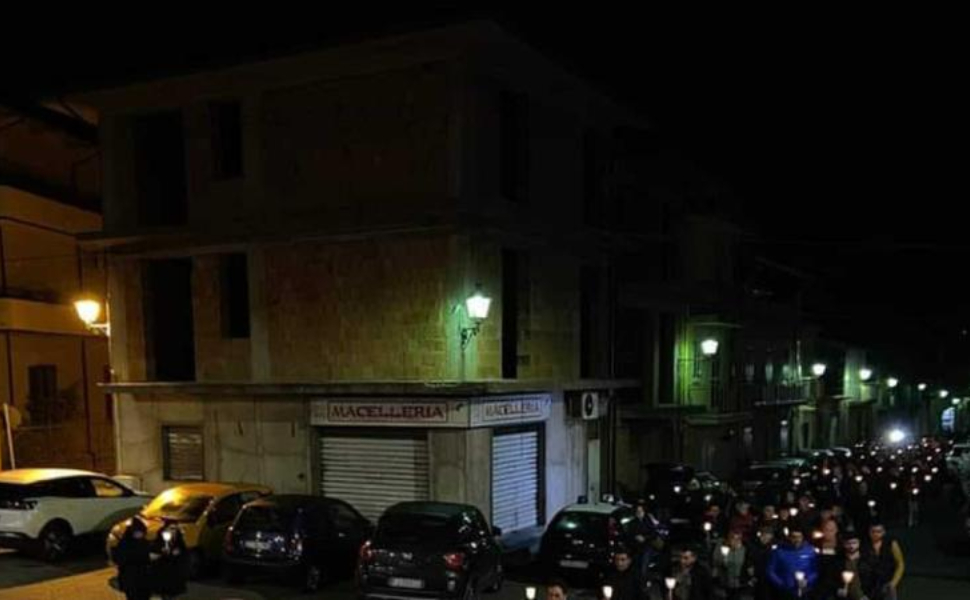 fiaccolata dottoressa uccisa