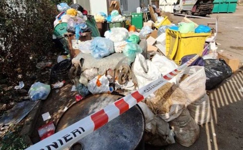 foto discarica area comunale melicucco 02