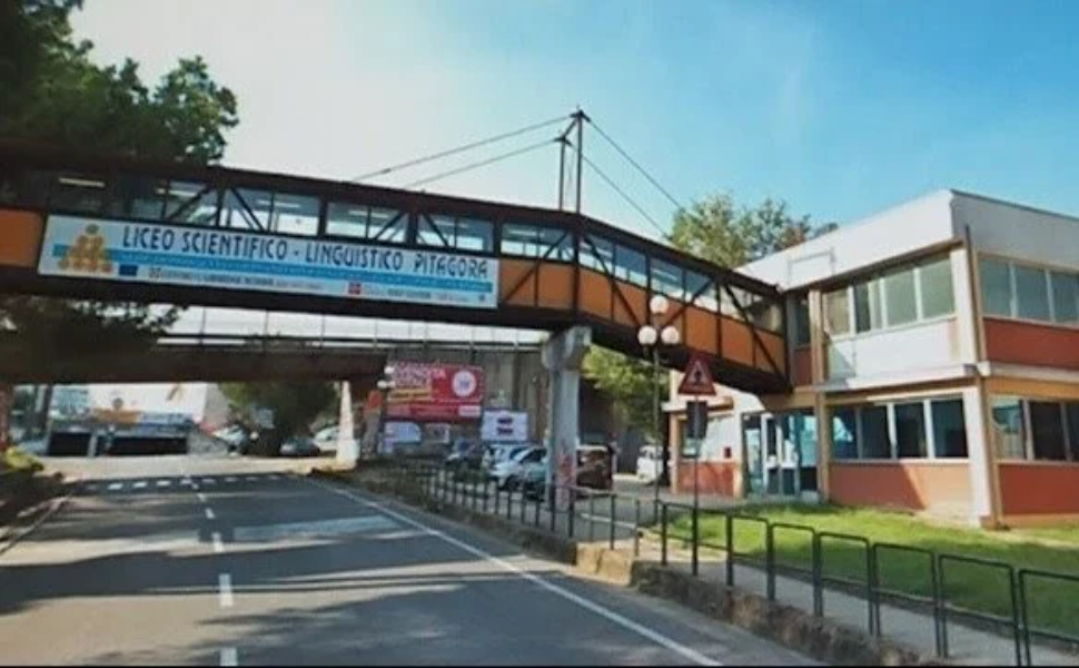 Rende,1800 firme contro il dimensionamento scolastico del Liceo Pitagora 51 liceo pitagora