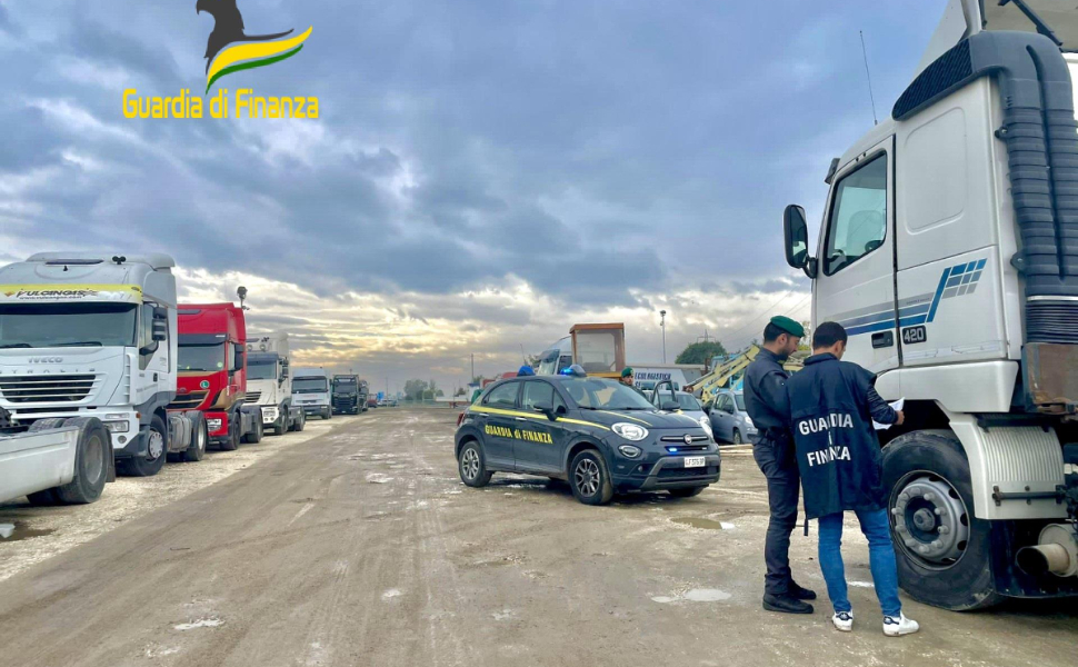Operazione 'Missing Trucks': maxi sequestro di camion e rimorchi per 10 milioni di euro 54 missing trucks finanza rimini