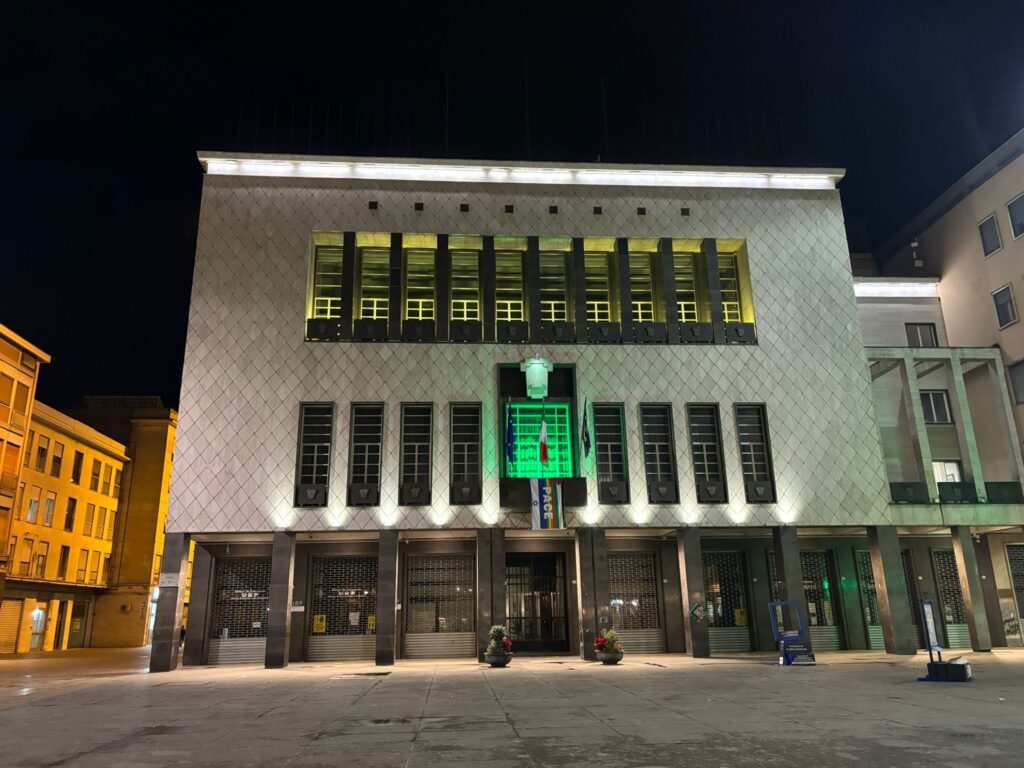 palazzo dei Bruzi verde