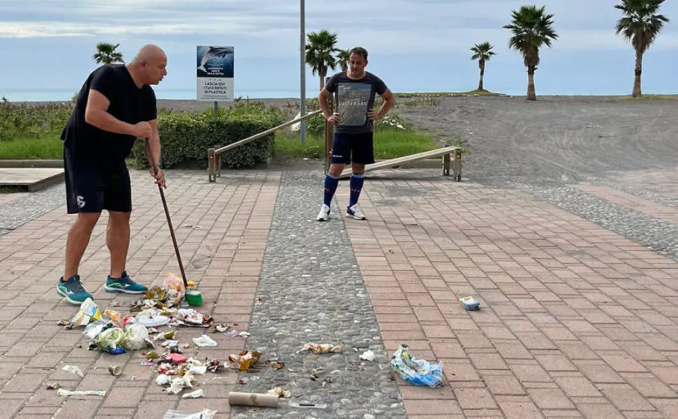 Praia Mare rifiuti lungomare sindaco