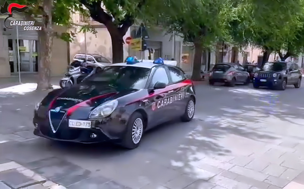 Carabinieri Cosenza auto
