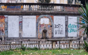 Cosenza, imbrattata un'altra stele dedicata ai cosentini caduti in Guerra. Antoniozzi «atto di inciviltà» - FOTO 52 Foibe monumento Piazza Scanderberg2