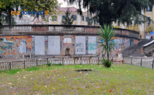 Cosenza, imbrattata un'altra stele dedicata ai cosentini caduti in Guerra. Antoniozzi «atto di inciviltà» - FOTO 53 Piazza2