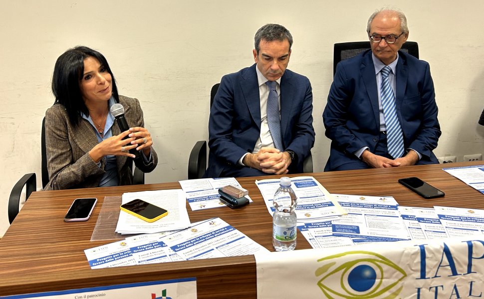 iapb - princi occhiuto testa