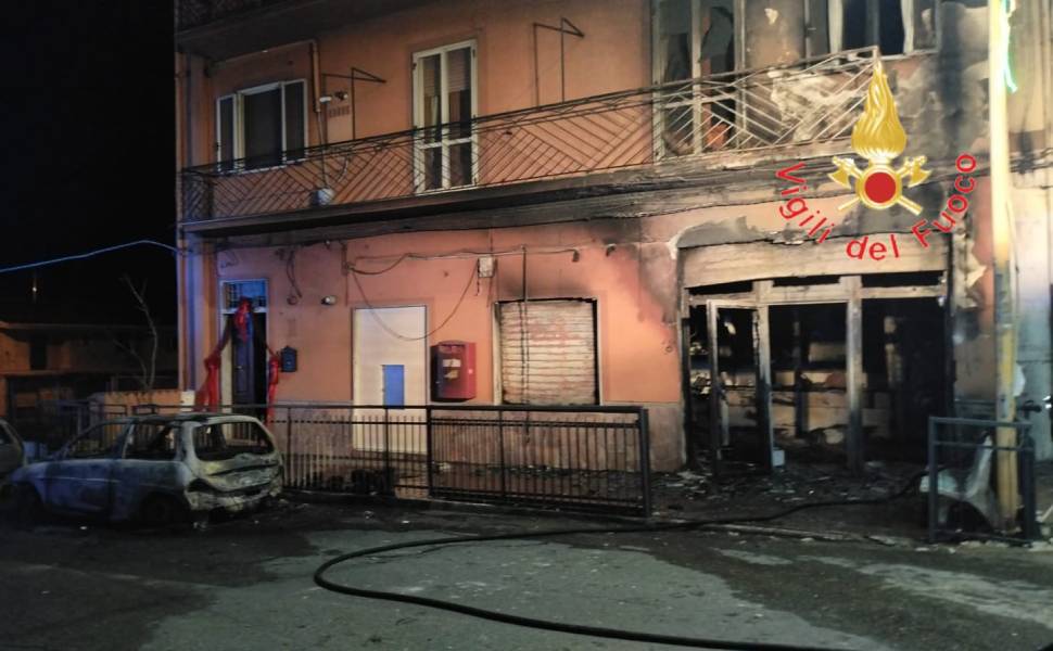 incendio poste mandatoriccio