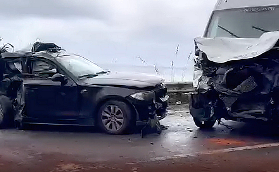 Cetraro, Violento Scontro Tra Un Furgone Una Bmw Sulla Statale 18. Tre ...