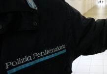 agente polizia penitenziaria