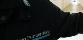 agente polizia penitenziaria