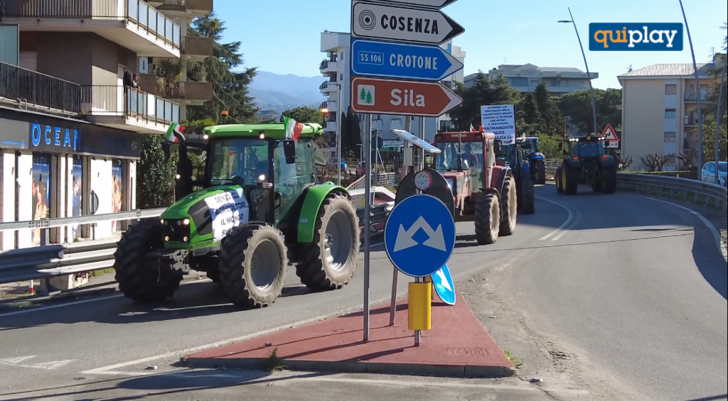 Cosenza: protesta agricoltori, riunione in Prefettura. Previsto un incontro a Bruxelles 1 agricoltori foto