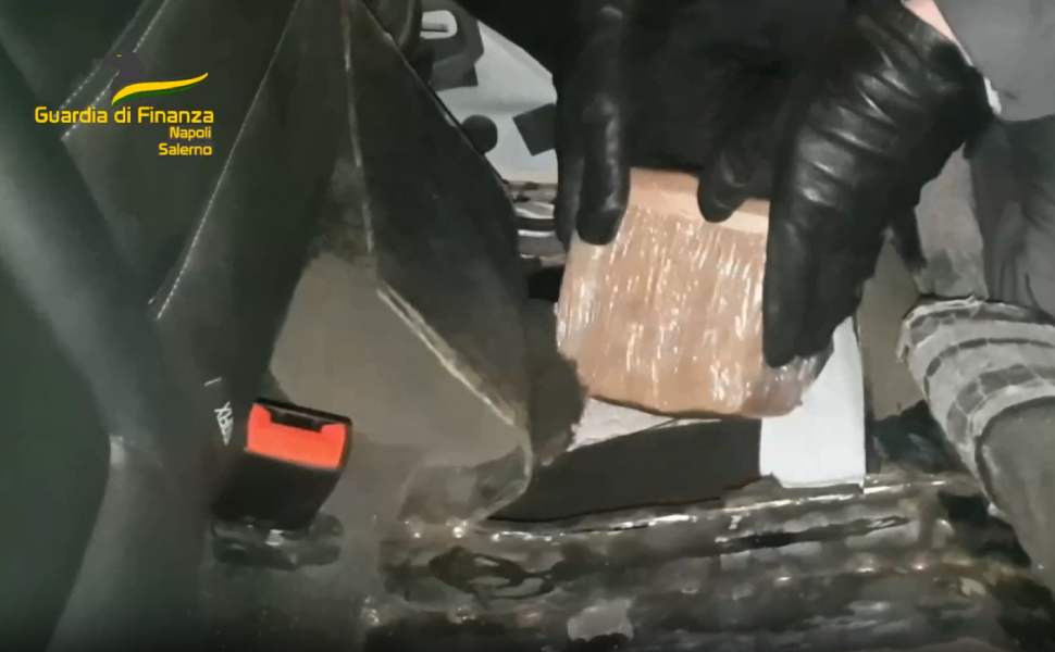 droga finanza arresti scalea salerno 01