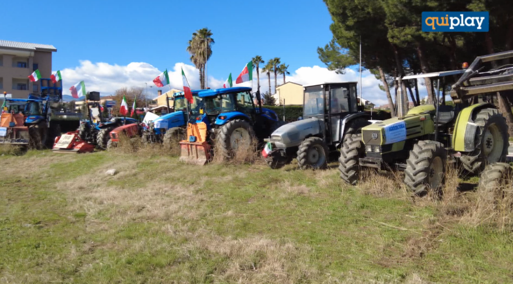 foto trattori protesta