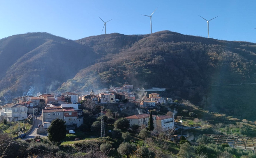 Inquinamento acustico causato dal parco eolico a Mongrassano: 'proteggere il territorio' 51 pale-eoliche-mongrassano