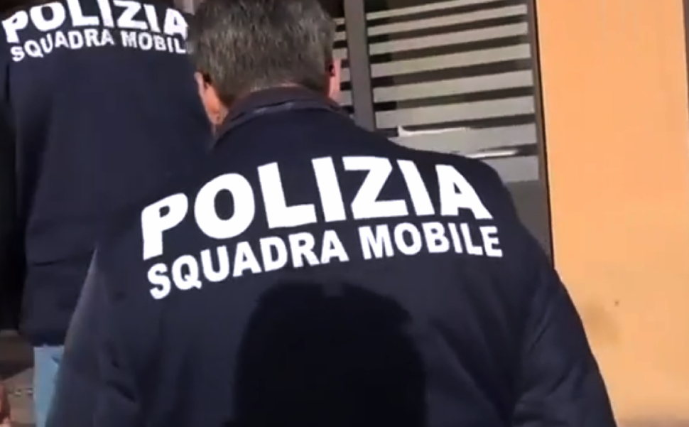 polizia squadra mobile