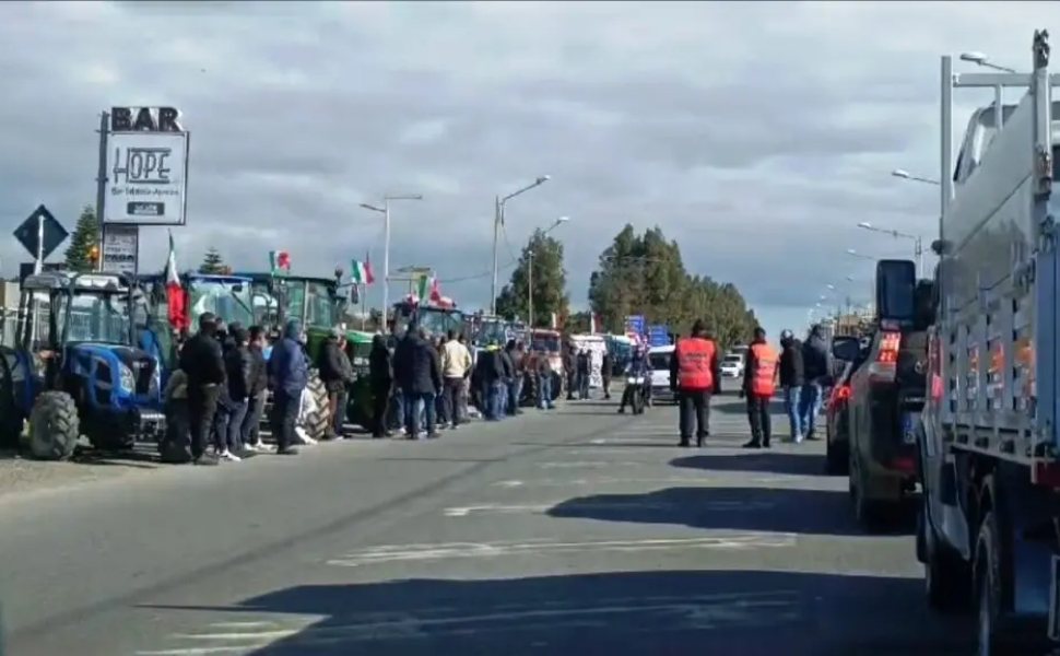 protesta-agricoltori-statale-106