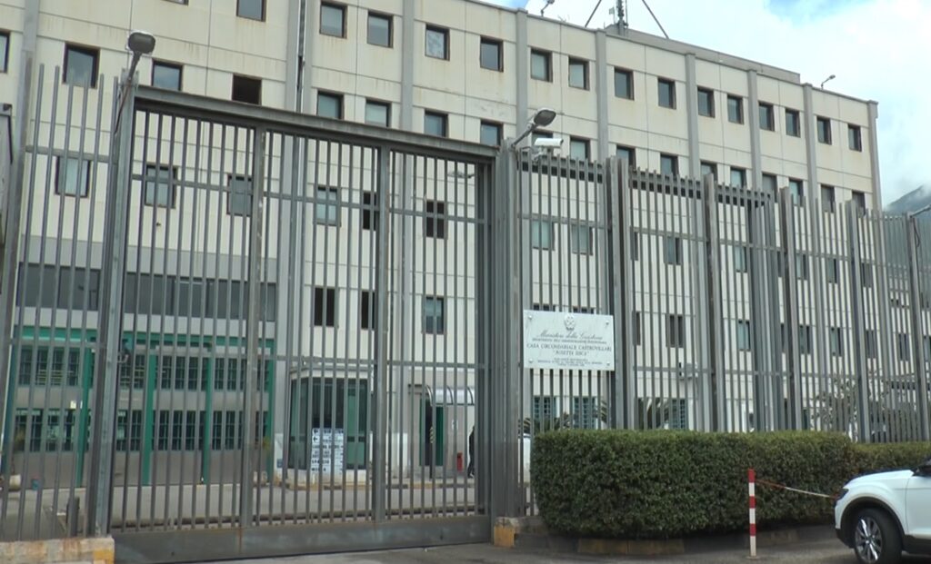 Laghi in visita al carcere di Castrovillari: “Si intervenga su struttura e organico” 1 Carcere Castrovillari