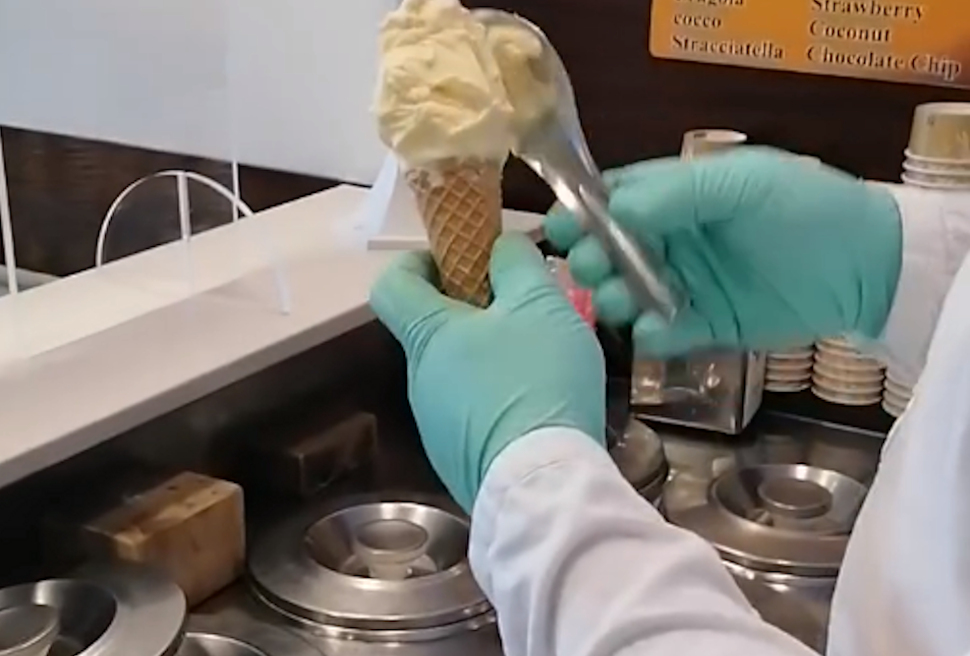 Il gelato a Cosenza? La risposta è Zorro. Una storia iniziata 95 anni fa a Piazza dei Valdesi 62 Gelateria Zorro